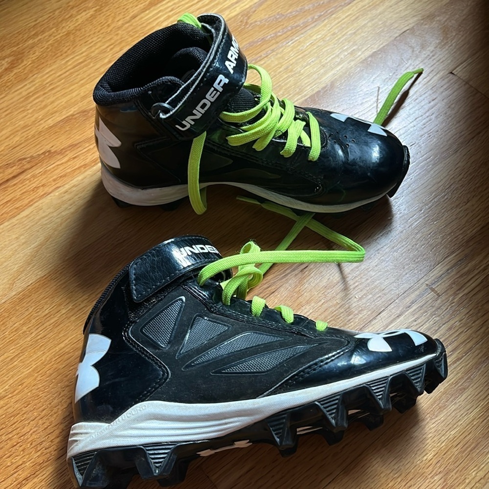 Under armour football cleats